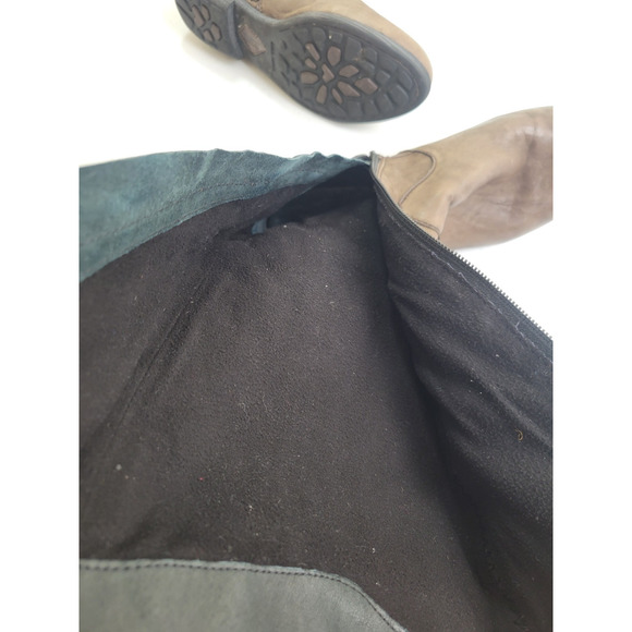 Born Boots Grayish Brown Leather Flat Heel Soft Studded Side Zip Women's Sz 7.5 - Picture 11 of 12